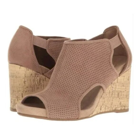 Life Stride Hinx Microfiber Light Brown Wedge Shoe Size 11W - Picture 1 of 4